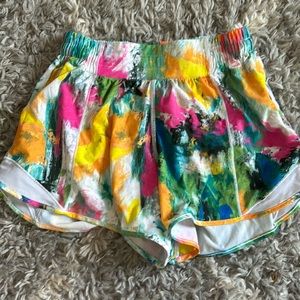 RARE Lululemon multi-color Hotty Hot 4" low rise